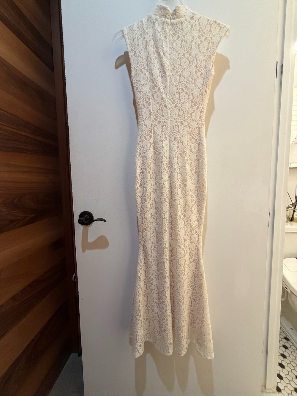 Garcelle Cream Brushed Lace Keyhole Mermaid Midi Dress